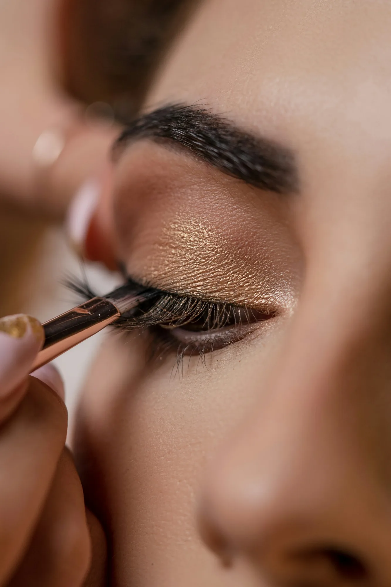 Lash detail